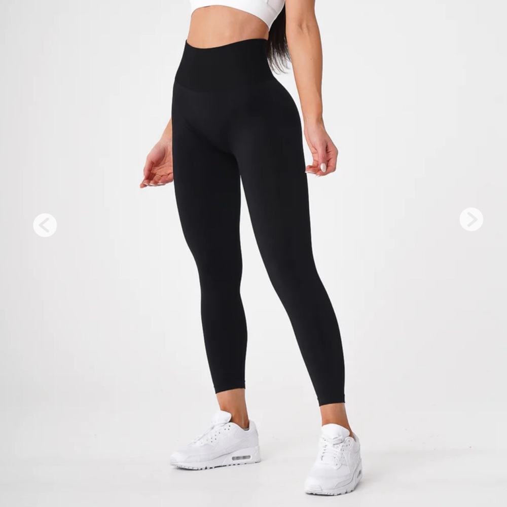 NVGTN Black Solid Seamless Leggings